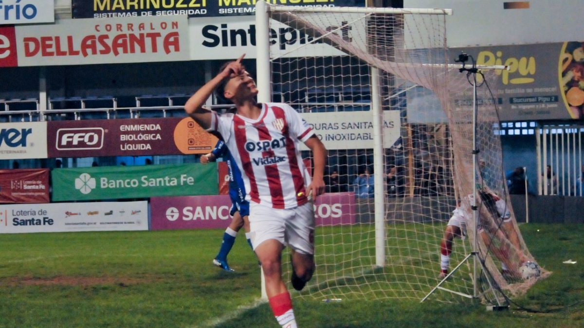 Aimar marcó el gol de Unión en los noventa minutos que ganó el partido por penales ante Atlético Rafaela.