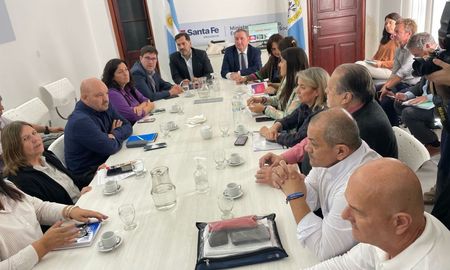 Los gremios van al encuentro con expectativas de lograr una recomposición salarial. Los gremios van al encuentro con expectativas de lograr una recomposición salarial.