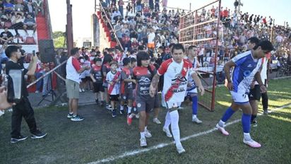 Como en Colón, el Pulga Rodríguez debutó con un gol de penal en Ñuñorco