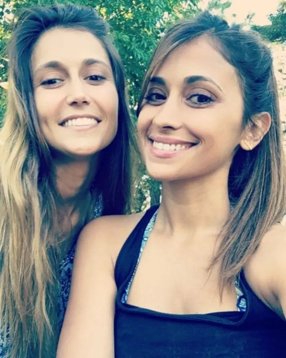 Carla Rocuzzo, junto a su hermana Antonela. Carla Rocuzzo, junto a su hermana Antonela.