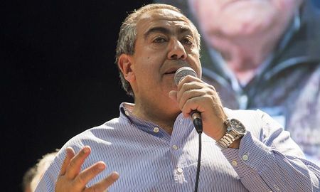 El secretario general de la CGT Héctor Daer aseguró que la próxima semana se definirá si la central realizará otro paro general. El secretario general de la CGT Héctor Daer aseguró que la próxima semana se definirá si la central realizará otro paro general.