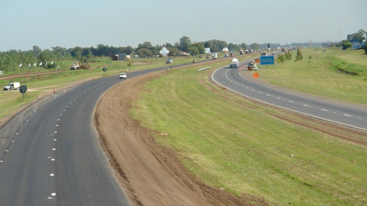 Vialidad Nacional licita el tercer carril de la autopista Rosario - Buenos Aires