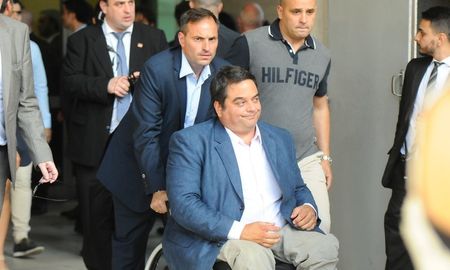 primeras bajas: renunciaron las dos hermanas del ministro jorge triaca primeras bajas: renunciaron las dos hermanas del ministro jorge triaca