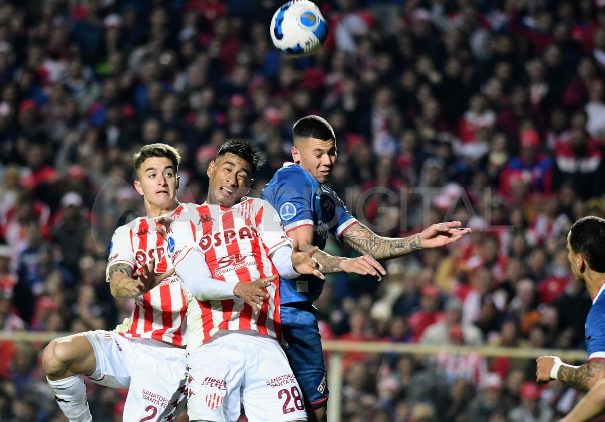 El último partido de Unión por Copa Sudamericana fue ante Nacional de Uruguay en el estadio 15 de Abril. El último partido de Unión por Copa Sudamericana fue ante Nacional de Uruguay en el estadio 15 de Abril.
