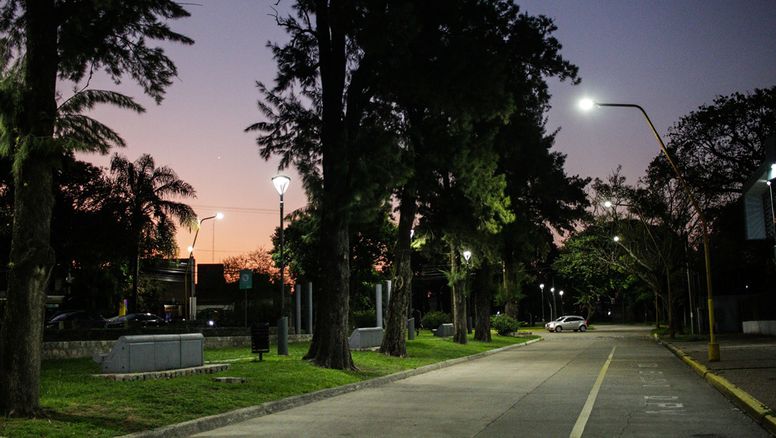 Uno por uno, estos son los 14 barrios donde arrancará el Plan de iluminación en mayo