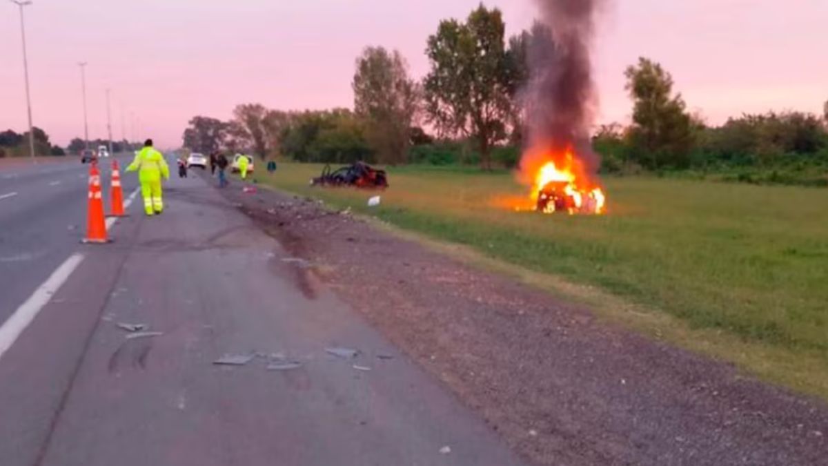 Un hombre de 47 años murió en un feroz choque en la Autopista La Plata— Buenos Aires. El joven que ocasionó el accidente