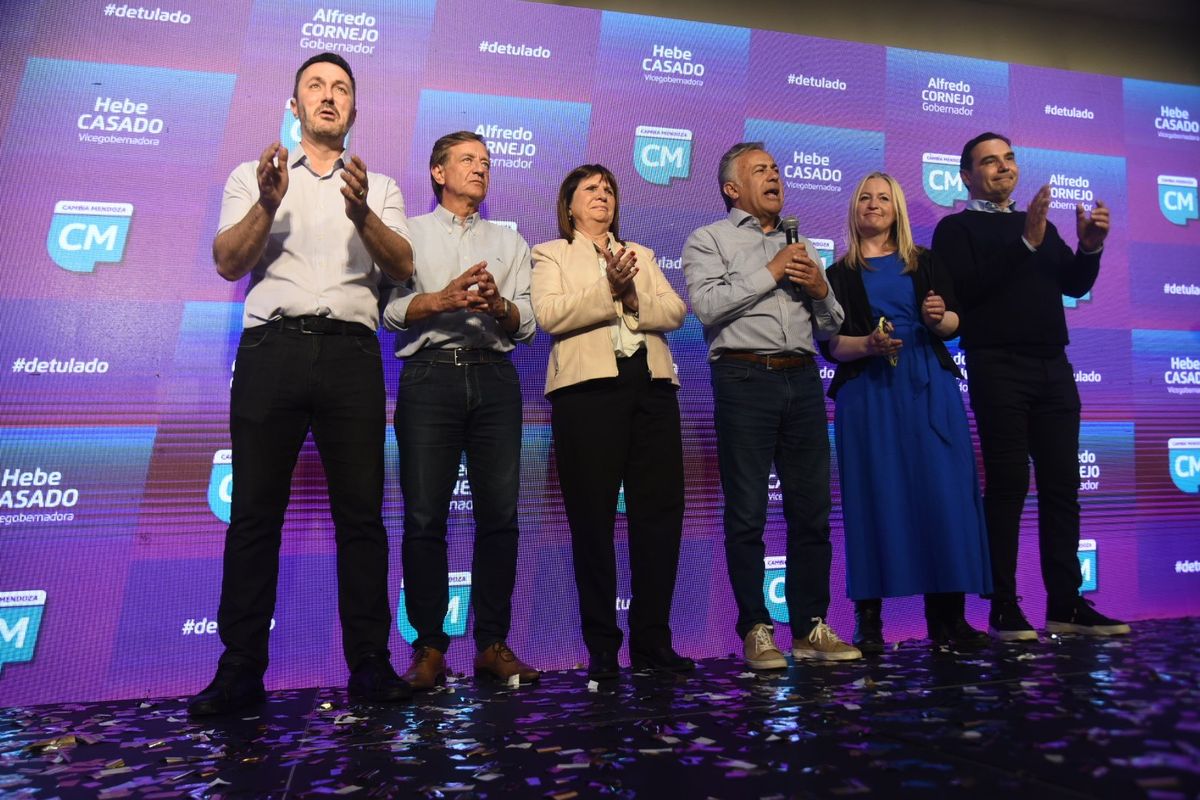 El gobernador electo de Mendoza, Alfredo Cornejo, celebró su triunfo en los comicios provinciales y le pidió a los argentinos que voten por Patricia Bullrich, candidata presidencial de Juntos por el Cambio.