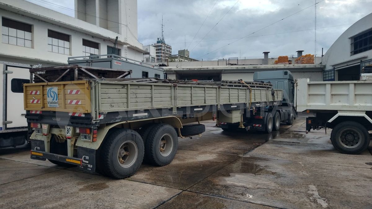 Una grúa especial y componentes del Puente Bailey arribaron este miércoles a Santa Fe. Una grúa especial y componentes del Puente Bailey arribaron este miércoles a Santa Fe.