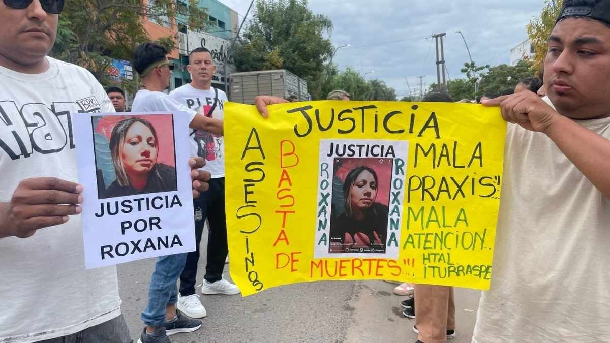 Familiares de Roxana Gómez denuncian mala praxis. Familiares de Roxana Gómez denuncian mala praxis.