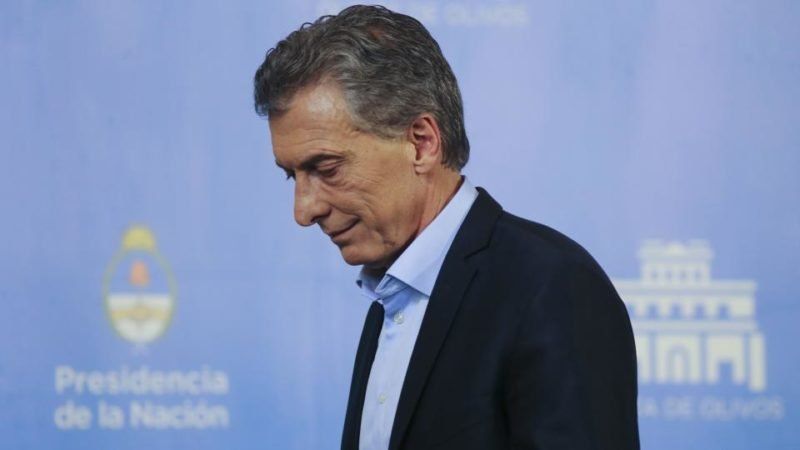 Por decreto, desde el lunes habrá restricciones para la compra de dólares y las exportadoras deberán liquidar las divisas en el país