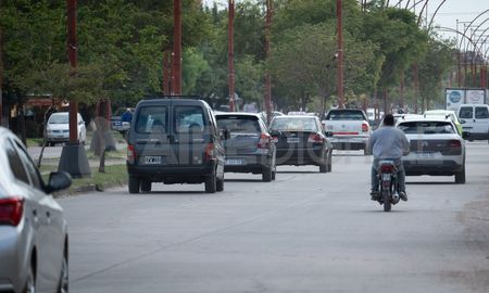 Este jueves, en el Concejo Municipal de Santa Fe se llevará a cabo una nueva reunión de la mesa de diálogo para la regulación de las aplicaciones de viajes en la ciudad. Este jueves, en el Concejo Municipal de Santa Fe se llevará a cabo una nueva reunión de la mesa de diálogo para la regulación de las aplicaciones de viajes en la ciudad.
