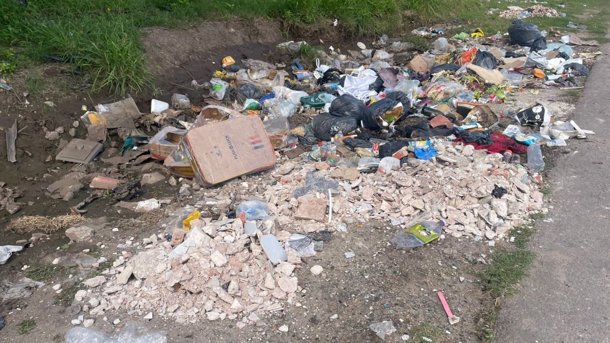 Así se encuentra Pasaje Santa Fe a la altura con calle Boneo. Así se encuentra Pasaje Santa Fe a la altura con calle Boneo.