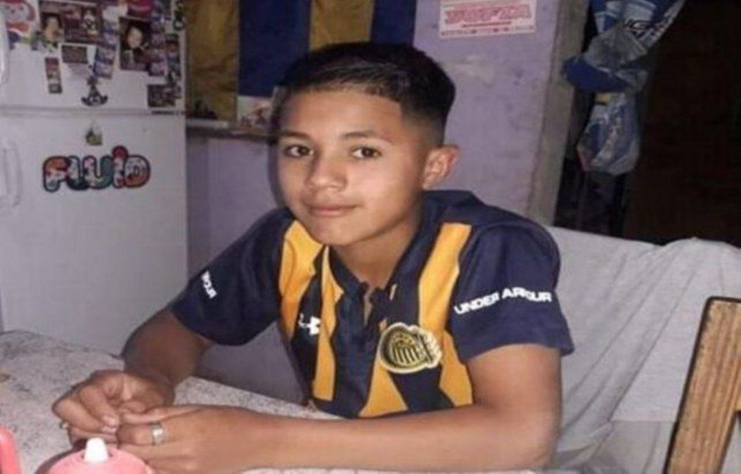 Lucas recibió un disparo en el cráneo cuando su papá forcejeaba con el agresor.