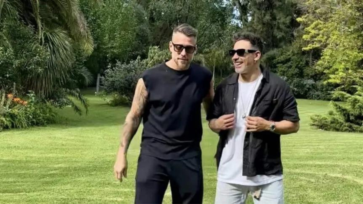 El Pocho Lavezzi reapareció con un ex jugador de Colón tras su accidente en Uruguay.