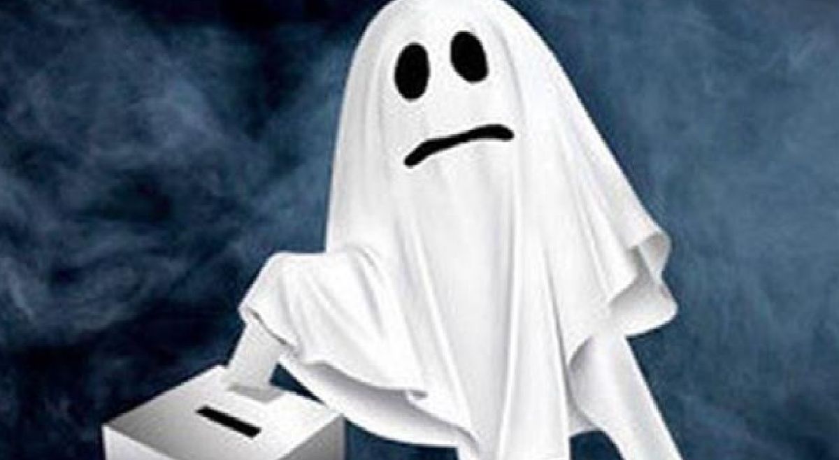 Misterio en una escuela de San Juan: aseguran que una mujer entró al cuarto oscuro y nunca más salió