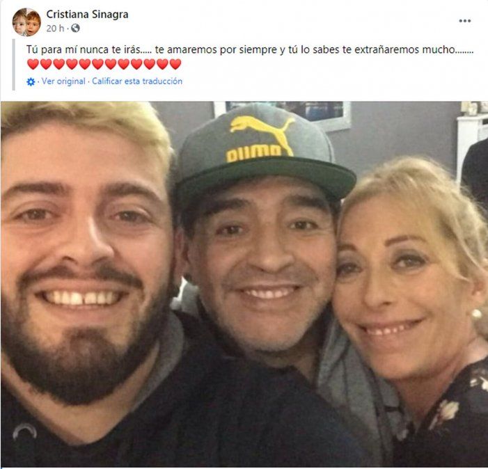 Cristiana Sinagra junto a su hijo y Diego Maradona.