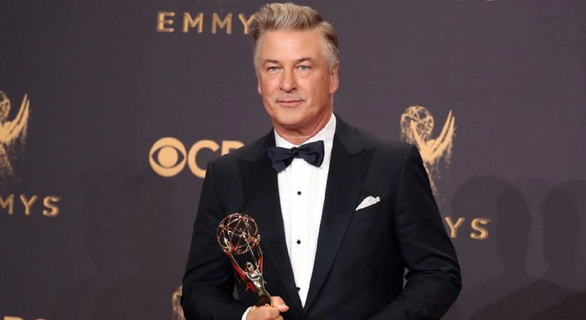 Las fotos que muestran la consternación de Alec Baldwin después de matar a la directora de fotografía de la película Rust