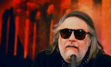 A los 79 años muere Vangelis, autor de la música de Carrozas de fuego y Blade Runner A los 79 años muere Vangelis, autor de la música de Carrozas de fuego y Blade Runner