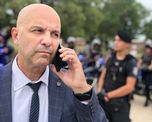 Claudio Brilloni, secretario de Seguridad Pública de Santa Fe, adelantó cómo será el operativo para el partido de Colón y Lanús del domingo. Claudio Brilloni, secretario de Seguridad Pública de Santa Fe, adelantó cómo será el operativo para el partido de Colón y Lanús del domingo.