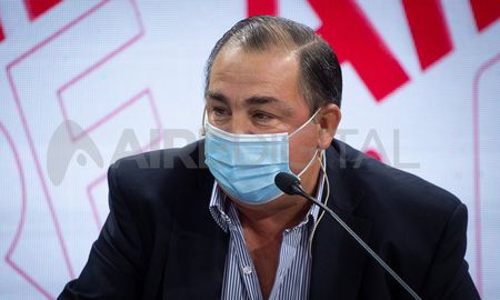 En una entrevista en AIRE, el director del Cullen, Juan Pablo Poletti, rememoró los momentos que más lo marcaron en estos dos años de pandemia. En una entrevista en AIRE, el director del Cullen, Juan Pablo Poletti, rememoró los momentos que más lo marcaron en estos dos años de pandemia.