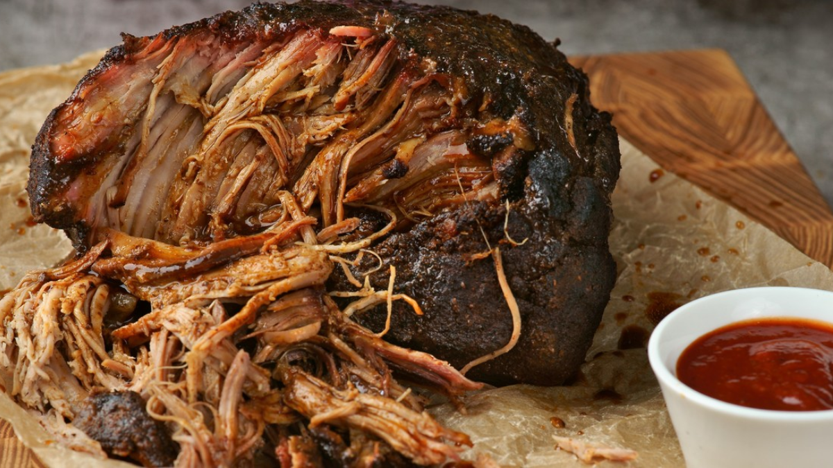 Bondiola desmechada al horno.