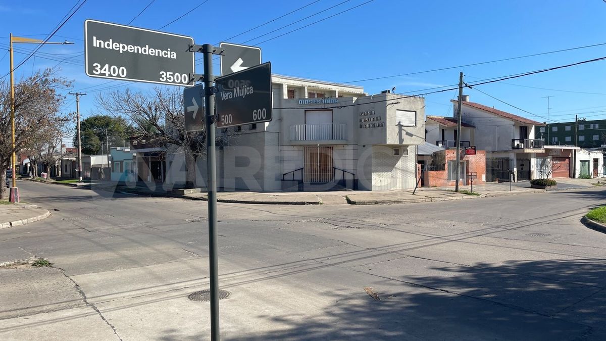 Varios vecinos de Barrio Centenario se encuentran sin agua producto del vandalismo. Varios vecinos de Barrio Centenario se encuentran sin agua producto del vandalismo.