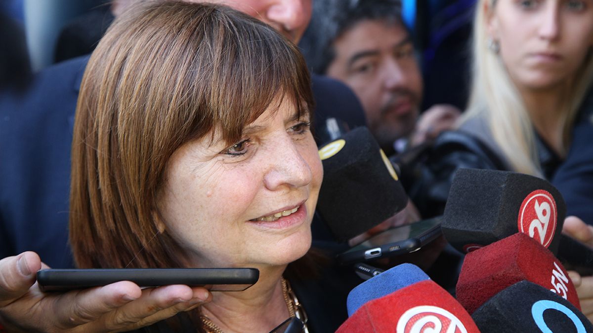 Para Bullrich, "hay que animarse a correr del centro de la escena aquellos que han trabado la Argentina y animarse a enfrentarlos".