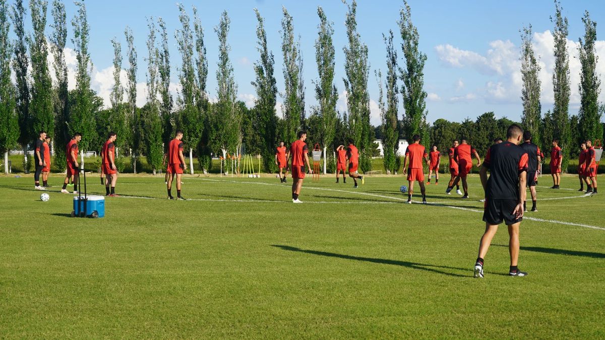 Colón ya conoce a todos sus rivales de la Primera Nacional 2024.