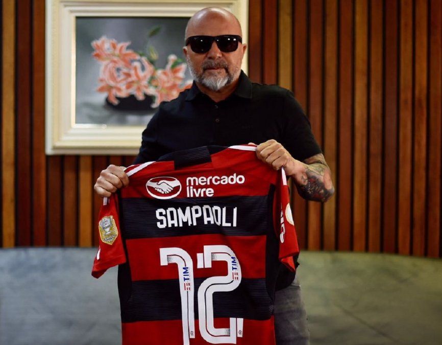 Jorge Sampaoli fue presentado como nuevo entrenador del Flamengo de Brasil.