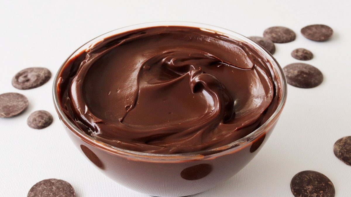 How to make a dark chocolate ganache with Tefi Russo’s recipe