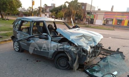 chocaron, escaparon del coche y dejaron en el interior a una mujer herida chocaron, escaparon del coche y dejaron en el interior a una mujer herida