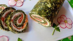 Pionono relleno con jamón y queso para el almuerzo