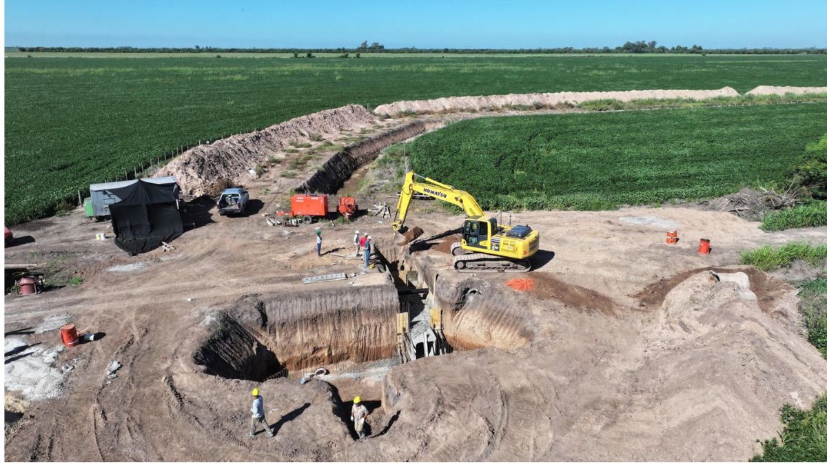 El Gobierno de la Provincia de Santa Fe ejecuta obras para localidades con alto riesgo hídrico, ante el pronóstico de un año con intensas lluvias.