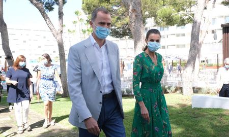 Los monarcas de España quieren dar el ejemplo, según el Ministerio de Sanidad. Los monarcas de España quieren dar el ejemplo, según el Ministerio de Sanidad.