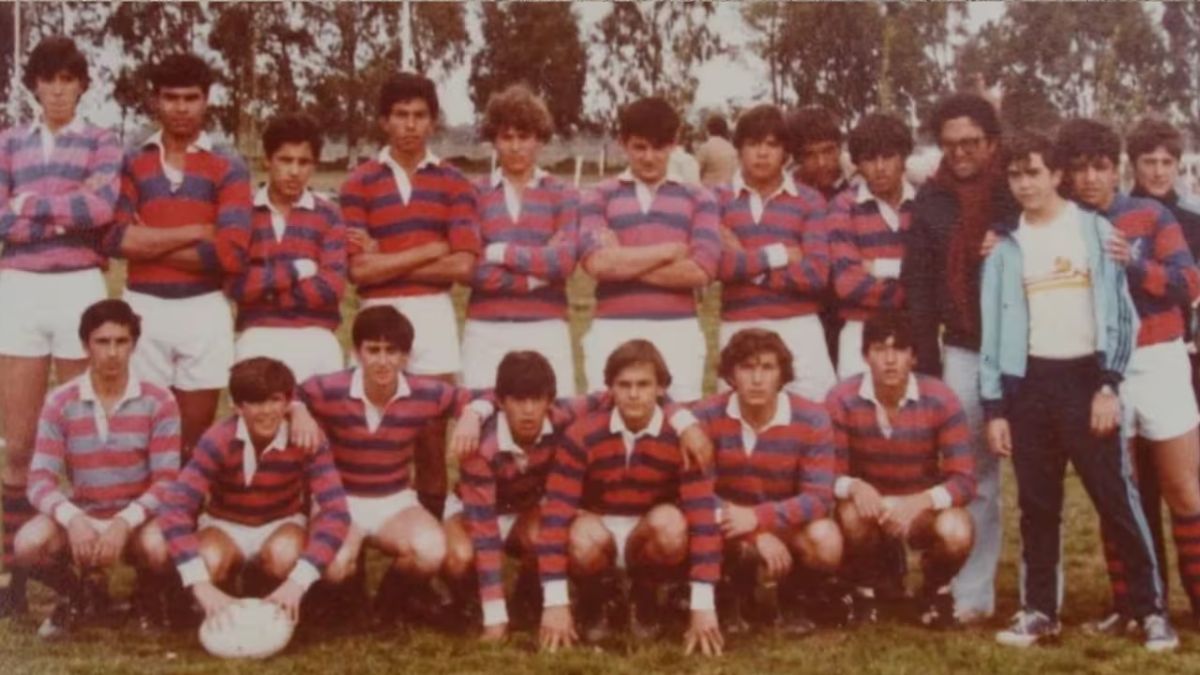 Se conoció el fallecimiento de Gabriel Bertranou. Un exjugador de rugby argentino, árbitro y entrenador. Se conoció el fallecimiento de Gabriel Bertranou. Un exjugador de rugby argentino, árbitro y entrenador.