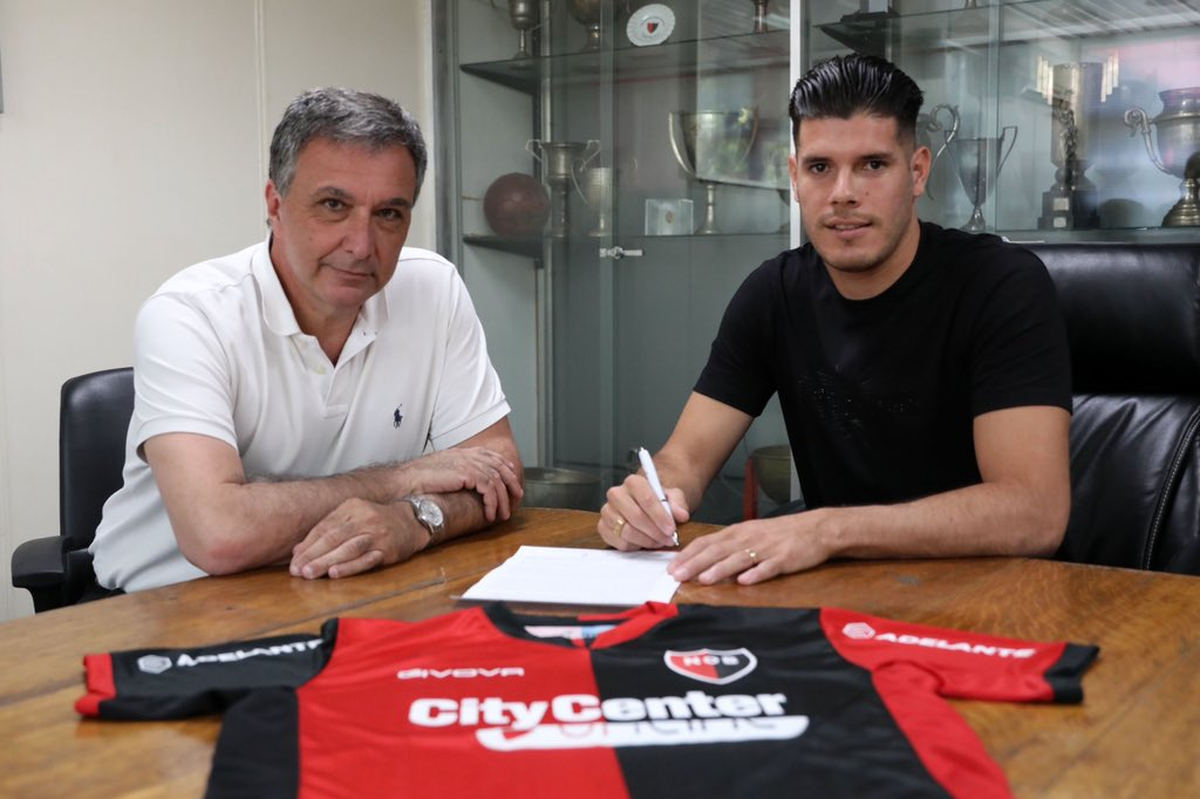 Guillermo Ortíz firmó con Newell's hasta el 31 de diciembre de 2024. Guillermo Ortíz firmó con Newell's hasta el 31 de diciembre de 2024.