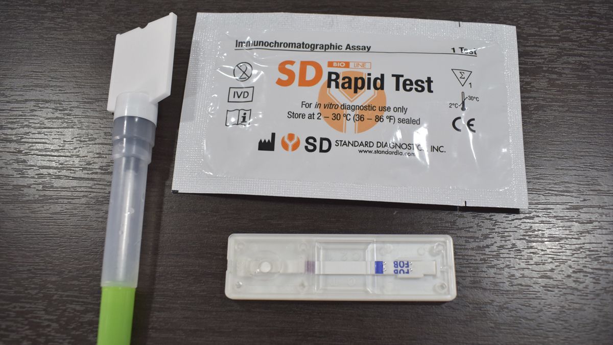 Así es el kit del test de sangre en materia fecal.