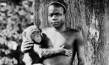 Ota Benga, el pigmeo que era exhibido en una jaula junto a los monos Ota Benga, el pigmeo que era exhibido en una jaula junto a los monos