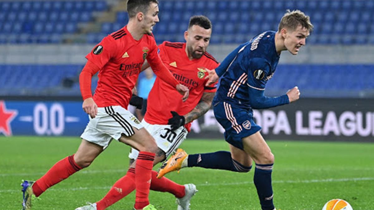 A las 14.55 de Argentina