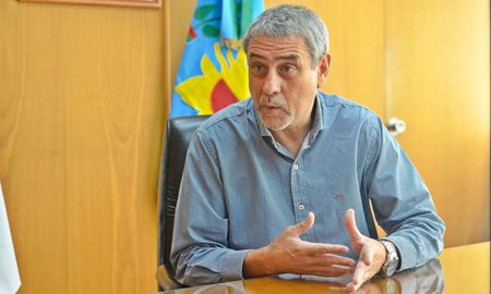 El cuñado del intendente de Avellaneda (Buenos Aires), Jorge Ferraresi, fue apuñalado por un motochorro. El cuñado del intendente de Avellaneda (Buenos Aires), Jorge Ferraresi, fue apuñalado por un motochorro.