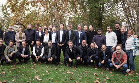 Wado De Pedro se reunió con Máximo Kirchner e intendentes bonaerenses. Wado De Pedro se reunió con Máximo Kirchner e intendentes bonaerenses.
