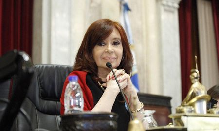 La DAIA apeló de manera electrónica la decisión del Tribunal Oral Federal N° 8 de sobreseer a la vicepresidenta Cristina Fernández de Kirchner. La DAIA apeló de manera electrónica la decisión del Tribunal Oral Federal N° 8 de sobreseer a la vicepresidenta Cristina Fernández de Kirchner.