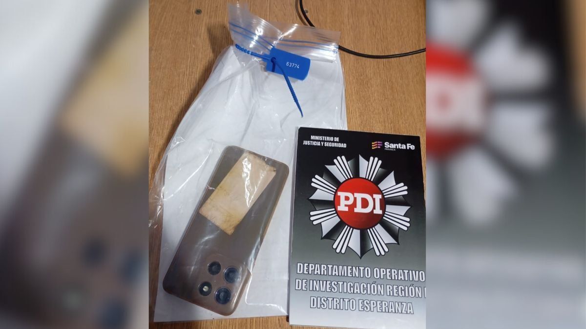 Los investigadores secuestraron un teléfono celular