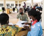 Mientras los países ricos excluyan a Covax del mercado, África no cumplirá sus objetivos de vacunación, alertó Moeti. Mientras los países ricos excluyan a Covax del mercado, África no cumplirá sus objetivos de vacunación, alertó Moeti.