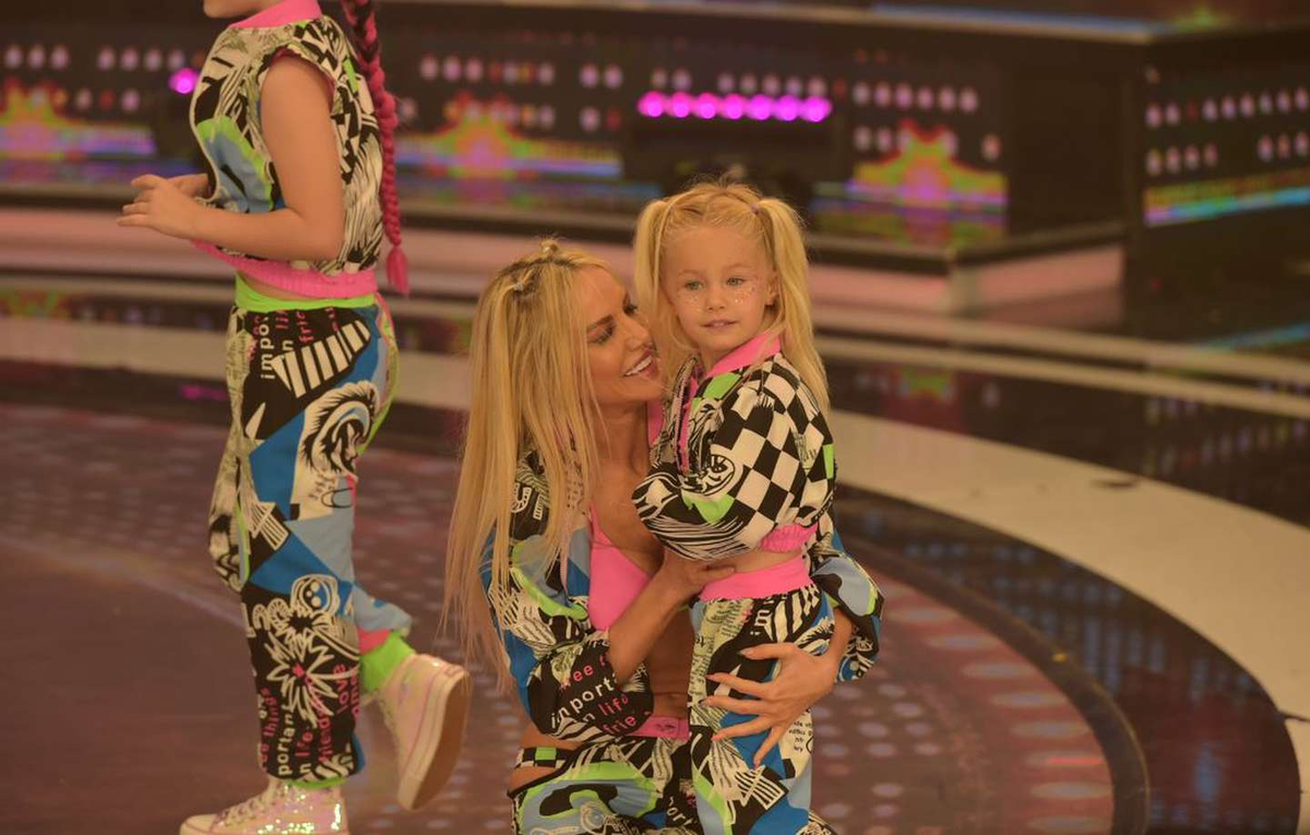 Luciana Salazar cumplió su sueldo de bailar con su hija Matilda.