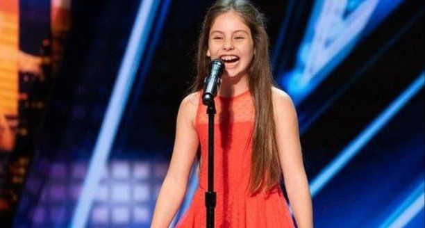 Una niña de 10 años participó en “America’s Got Talent” y lo que hizo con su voz provocó una ovación mundial