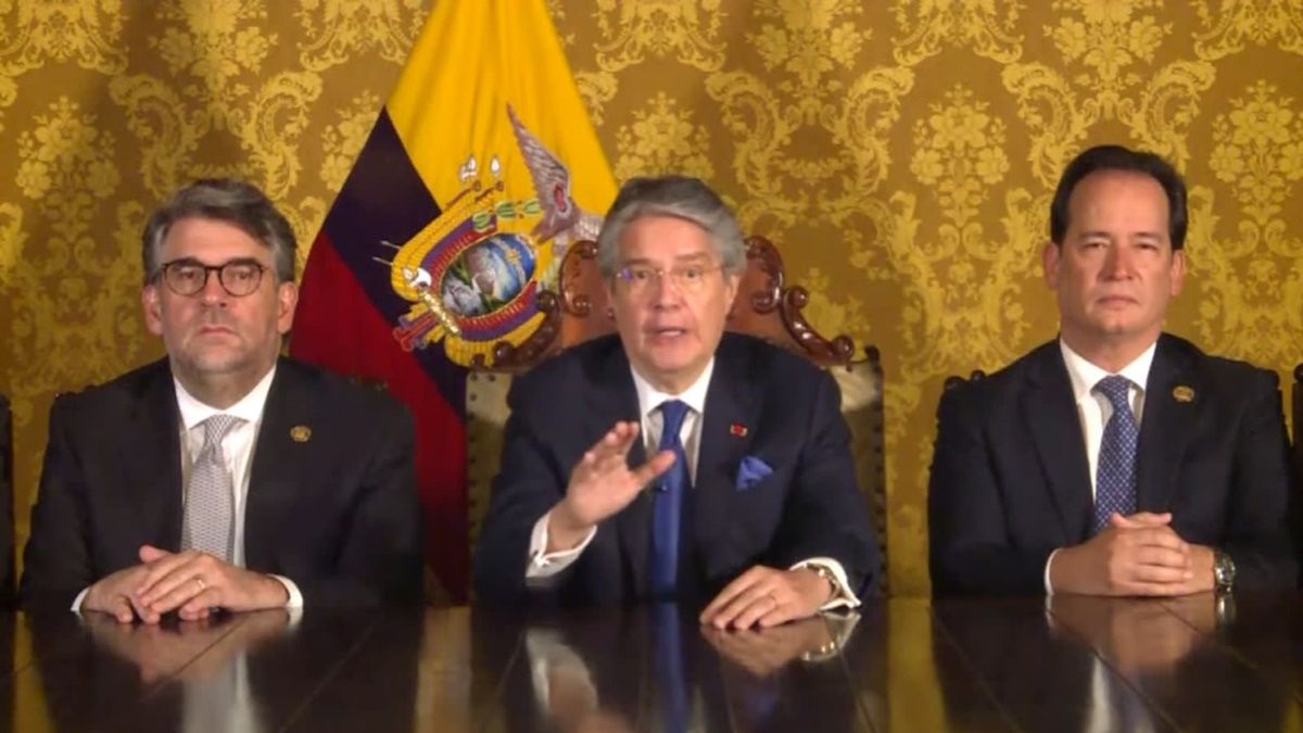 Guillermo Lasso en cadena nacional anuncia la disolución del Congreso .
