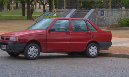 Cómo sería el Fiat Duna si se volviera a fabricar en 2025 en la Argentina. Cómo sería el Fiat Duna si se volviera a fabricar en 2025 en la Argentina.