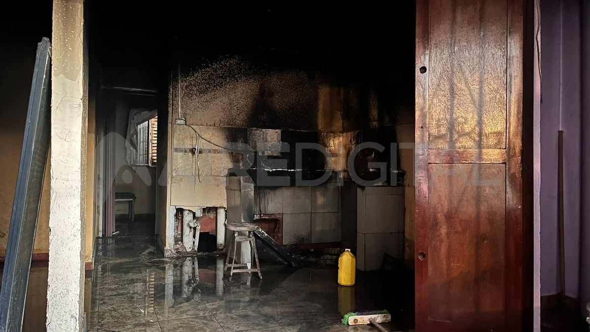 Incendiaron un departamento en el Barrio Los Hornos&nbsp;