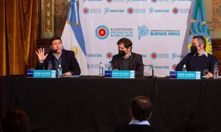 La firma del convenio se concretó en la Casa de Gobierno bonaerense, en La Plata, y también estuvieron presentes los ministros de Desarrollo de la Comunidad, Andrés Larroque; y de Trabajo, Mara Ruiz Malec; el secretario de Economía Social nacional, Emilio Pérsico; y el director nacional de Economía Social y Desarrollo Local, Pablo Chena. La firma del convenio se concretó en la Casa de Gobierno bonaerense, en La Plata, y también estuvieron presentes los ministros de Desarrollo de la Comunidad, Andrés Larroque; y de Trabajo, Mara Ruiz Malec; el secretario de Economía Social nacional, Emilio Pérsico; y el director nacional de Economía Social y Desarrollo Local, Pablo Chena.